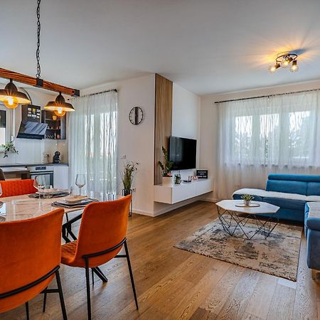 Korina Apartment - Free Private Parking Zadar Eksteriør bilde
