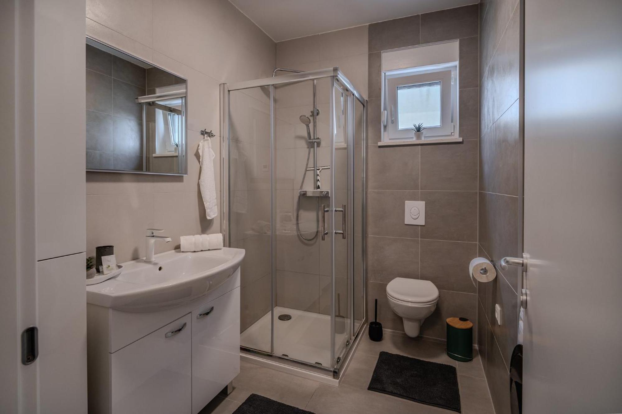 Korina Apartment - Free Private Parking Zadar Eksteriør bilde